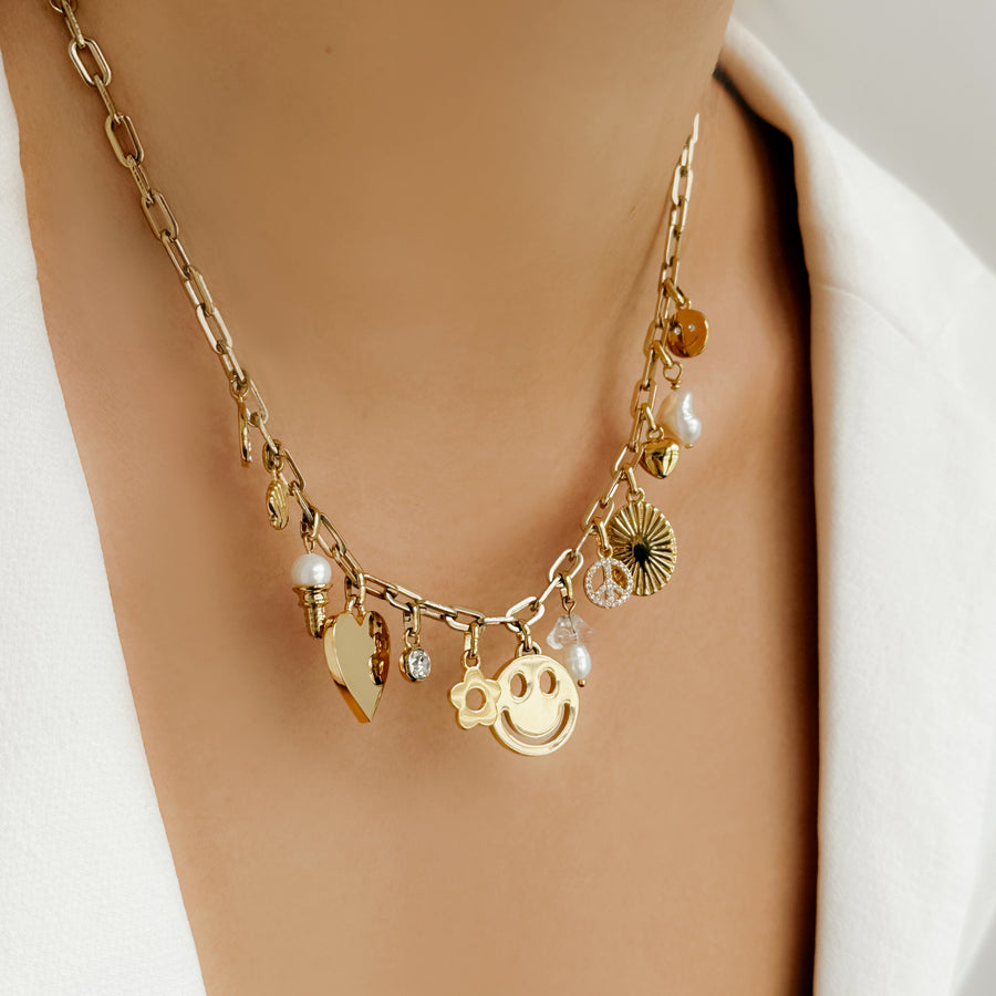 Daisy Charm Necklace